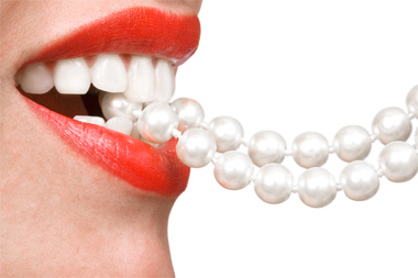 Professional Teeth Whitening Treatment Kit  / Une trousse professionnelle de blanchiment des dents 